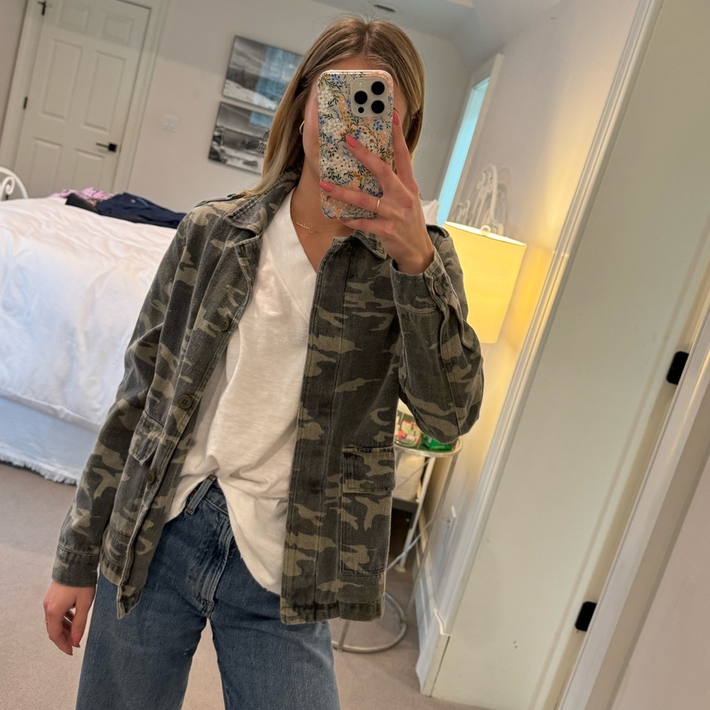 August Winds Camo Jackwt